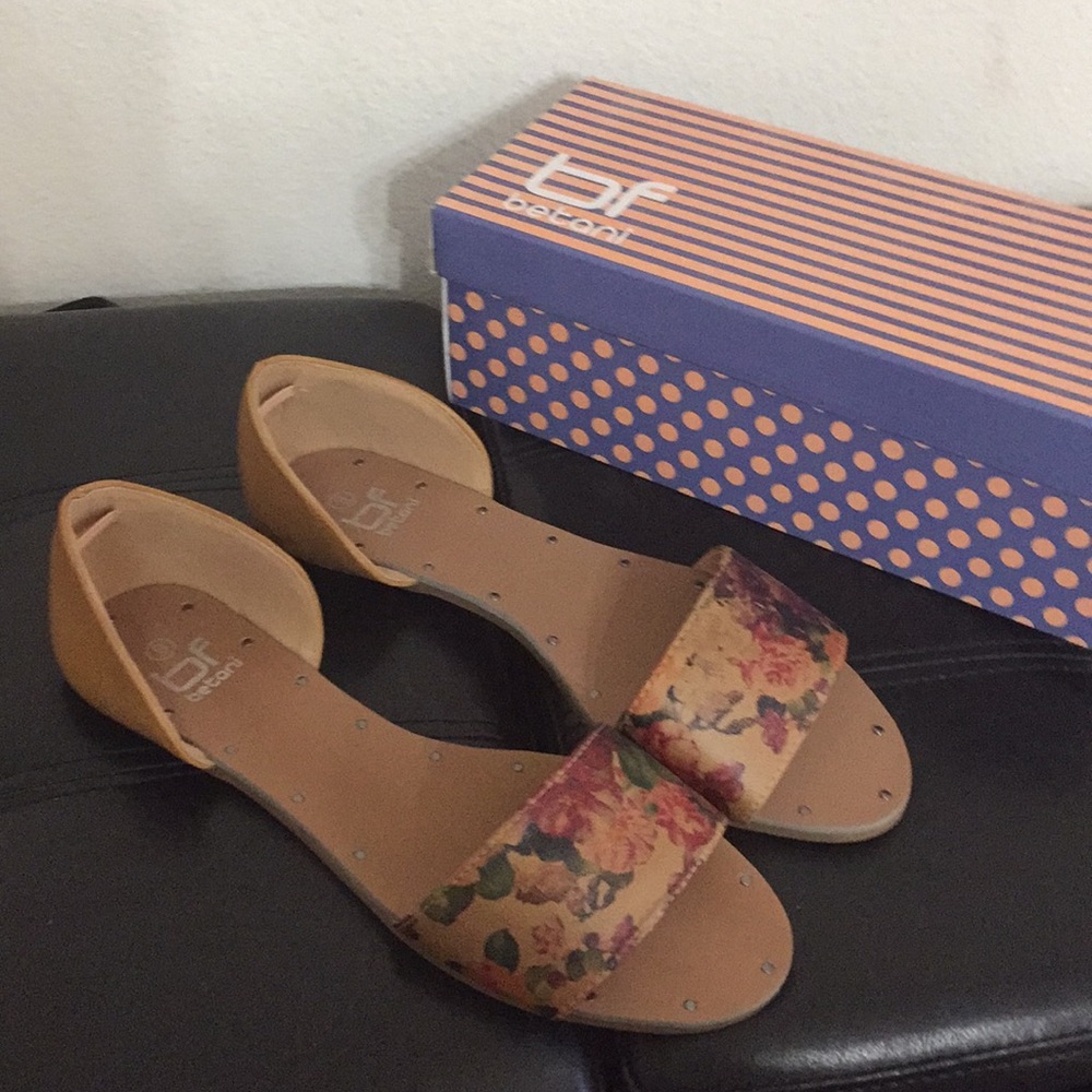 Betani Slides - Picture 3 of 3